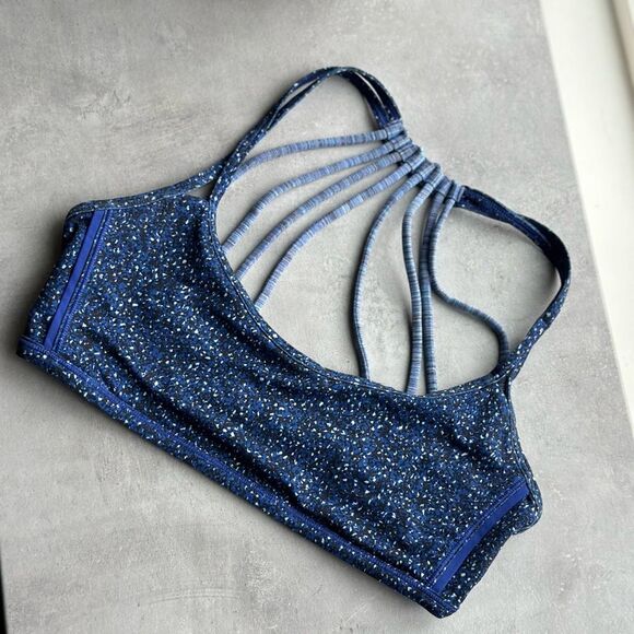 NWOT Lululemon blue sports bra - Picture 3 of 8